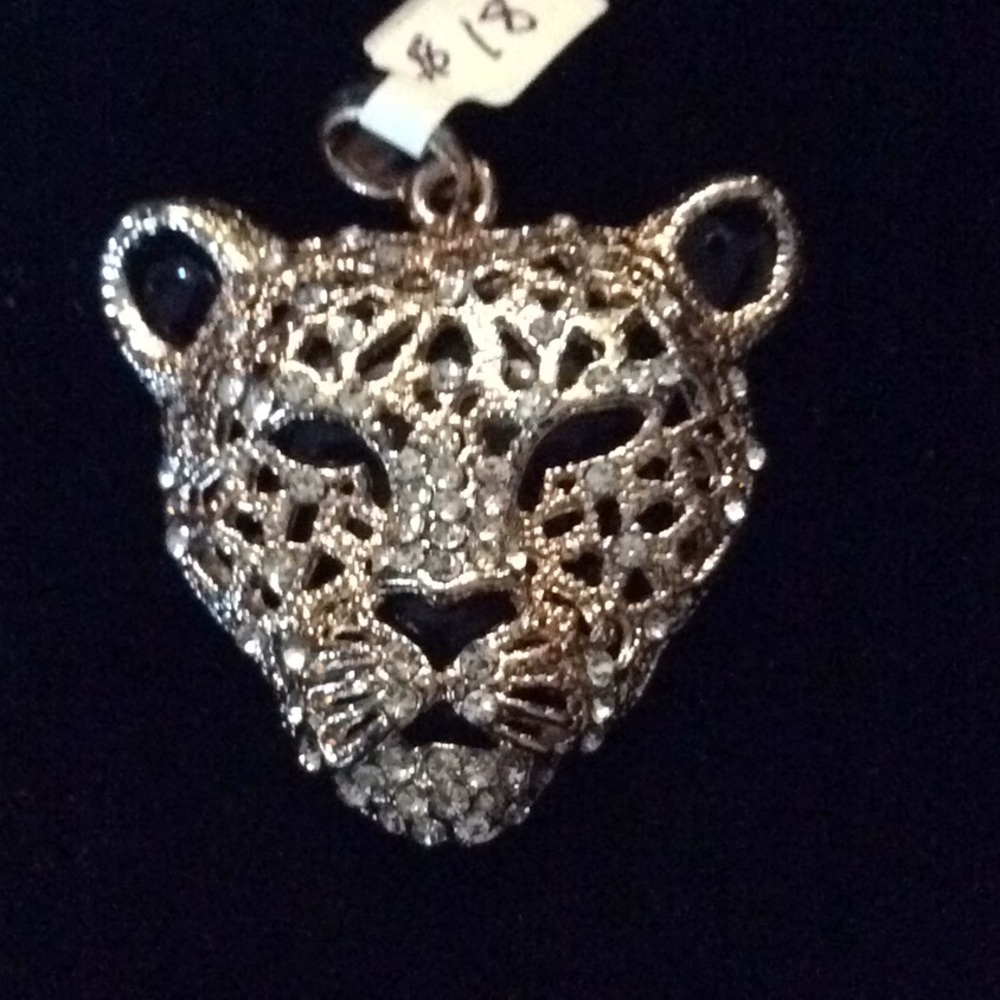 Tiger pendant to add to a chain